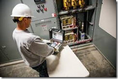 PELATIHAN ELECTRICAL CIRCUIT BREAKERS – MAINTENANCE