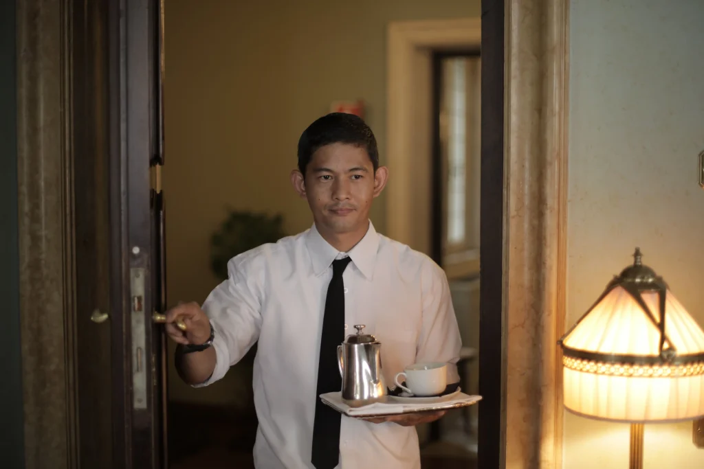 APA SAJA TUGAS DAN TANGGUNG JAWAB HOUSEKEEPING DI HOTEL DAN INDUSTRI HOSPITALITY?