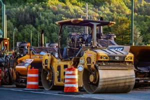 HAULING ROAD MAINTENANCE KONSEP, STANDAR, DAN PERAWARAN JALAN ANGKUT TAMBANG