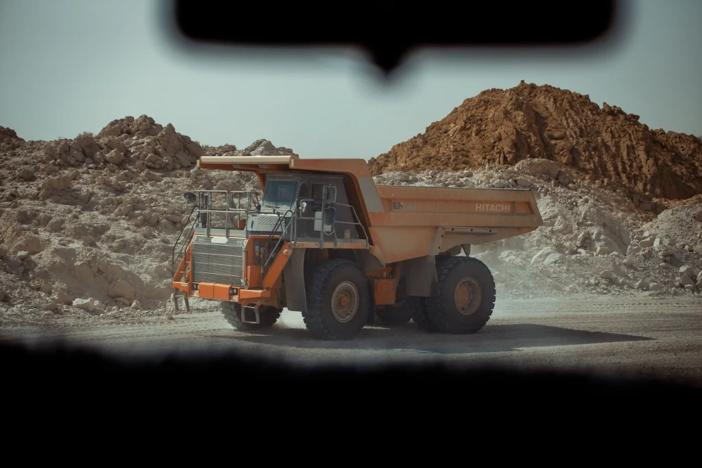 PROSEDUR KESELAMATAN KERJA BAGI OPERATOR DUMP TRUCK AREA TAMBANG