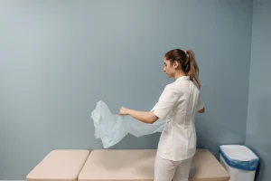 STANDAR KEBERSIHAN KAMAR YANG HARUS DIPENUHI OLEH HOUSEKEEPING