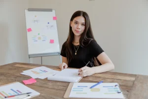 INDIVIDUAL DEVELOPMENT PLAN SEBAGAI STRATEGI PENGEMBANGAN KOMPETENSI KARYAWAN