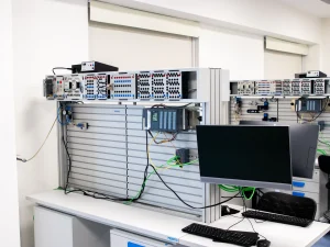 7 HAL PENTING TENTANG INPUT DAN OUTPUT PADA SISTEM PLC