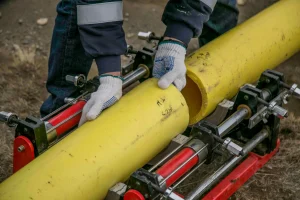BAGAIMANA CARA MEMERIKSA KUALITAS SAMBUNGAN PADA PIPA HDPE YANG TEPAT